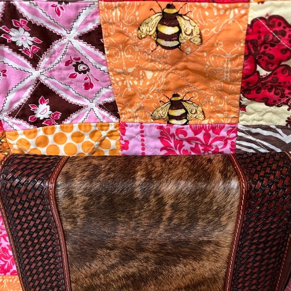 Embossed leather book cover with cross - Picture 8 of 8